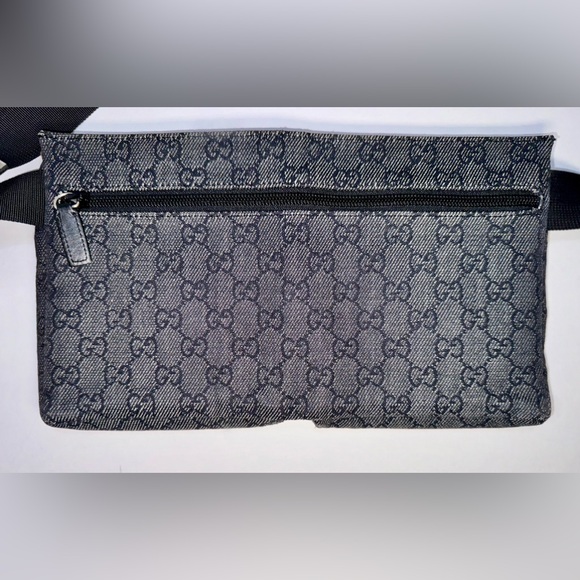 **SOLD**Gucci Fanny pack**SOLD** - Picture 3 of 5